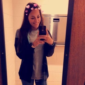 Meet your Posher, Kayla